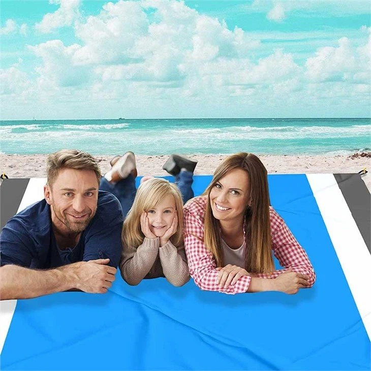 lightweight picnic blanket